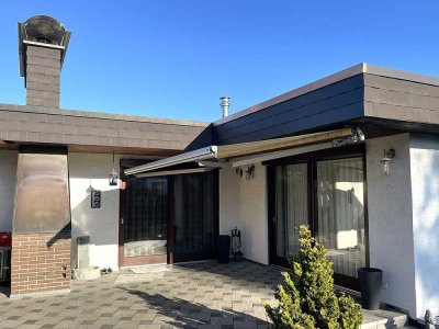 Extravaganter Bungalow mit großem Garten, Garage und Stellplätze in Königsbrunn bei Augsburg kaufen