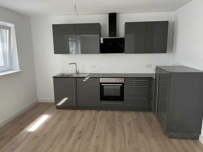 ERSTBEZUG | Moderne 2-Zimmer-Wohnung im Neubau mit EBK & Stellplatz *Pendler aufgepasst*