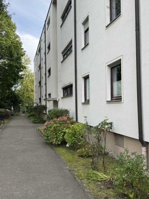 Erstbezug nach Sanierung mit Balkon: attraktive 3-Zimmer-Wohnung in Karlsruhe