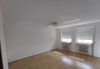 Schone sonnige 3,5 Zm Wohnung in Wendlingen mit Balkon, TG und EBK OHNE PROVISION