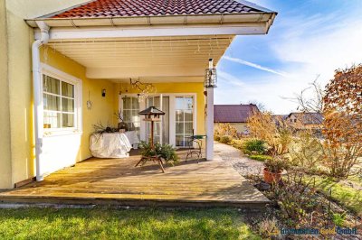 Zweifamilienwohnhaus mit Carportanlage in ruhiger Lage in Gachenbach