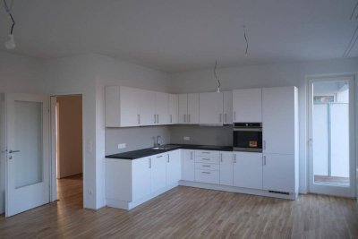 Über den Dächern von Salzburg in der 4-Zimmerwohnung mit Balkon und Loggia, 5020 Liefering zur Miete