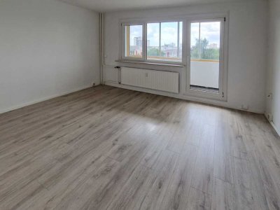 Eure Ruheoase mit großem verglastem Balkon ! Jetzt mit 500 EUR Herbstbonus*