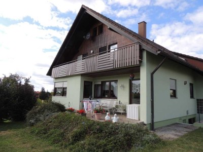 Große 4-Raum-DG-Wohnung mit Balkon und Einbauküche in Langenburg