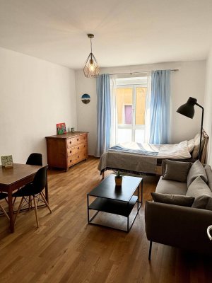 Helle 2-Zimmer Wohnung im Zentrum von Linz - mit Aufzug, Balkon, Speisekammer, Abstellkammer und Kellerabteil