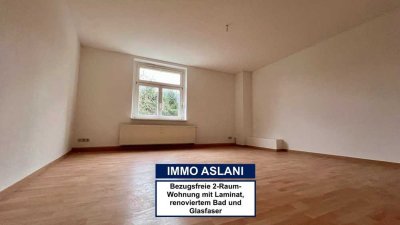 Bezugsfreie 2-Raum-Wohnung mit Laminat, renoviertem Bad und Glasfaser