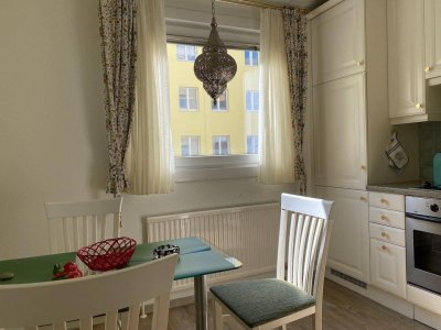 NÄHE BELVEDERE: Stilvolle 3,5-Zimmer-Wohnung mit sonnigem Wintergarten