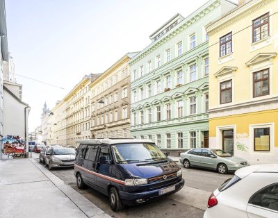 ***Sanierte Altbauwohnung nahe Schlossquadrat mit Top-Anbindung in die City***