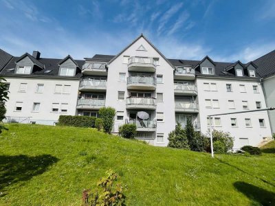 Kapitalanlage mit 5% Rendite.
Schöne Dachgeschoss - Wohnung mit Balkon und Stellplatz.