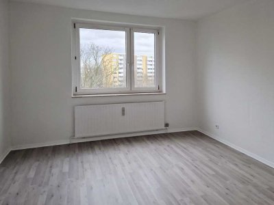 Nur noch einziehen: Ab sofort verfügbare, renovierte 3-Zimmer-Wohnung in Porz!