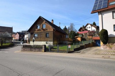 4-FH mit Terrassen, Balkon, Garten, 3 Garagen - Schömberg Zentrum