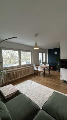 Untermiete (15.01 - 30.04) 50qm möblierte Wohnung in schöner Lage in Deutz!