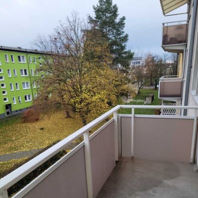 5-Zimmerwohnung mit Balkon & 2 Bädern!