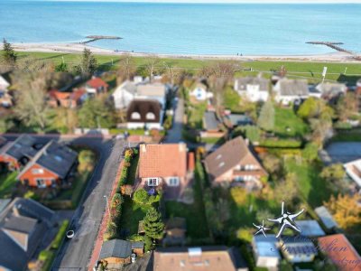 Meerblick inklusive: Doppelhaushälfte mit Kamin und Süd-Terrasse in Schönberg-Kalifornien