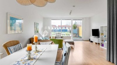 Wohlfühl-Oase in Friedersdorf: modernisiertes Reihenendhaus mit EBK, Garten, Terrasse & Doppelgarage