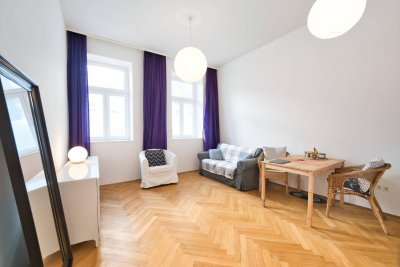 Ideal für Praxis oder Büro - 2 Zimmer-Altbau Wohnung, hochwertig saniert!