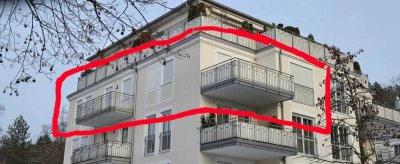 Exklusive 3-Raum-Wohnung mit gehobener Innenausstattung mit Balkon und EBK in Bad Reichenhall