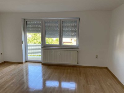 Freundliche und sanierte 3-Zimmer-Wohnung  mit Balkon in Plattling