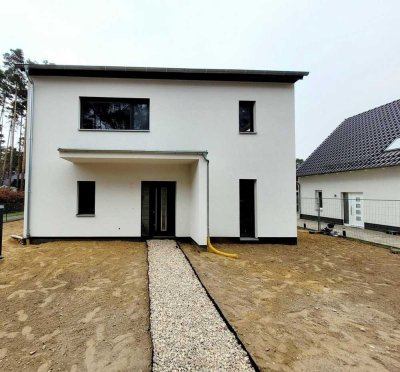 Provisionsfrei! Energieeffizientes Massivhaus / Architektenhaus in Fichtenwalde