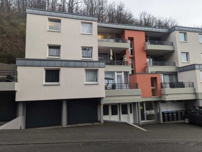 fertig renovierte, helle 4ZKB Wohnung in Zentrumsnähe mit großem Balkon ab 01.02.2025