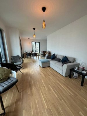 Erstbezug mit Balkon und Einbauküche: Stilvolle 2-Zimmer-Wohnung mit geh. Innenausstattung