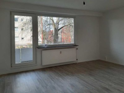 Erstbezug nach Renovierung! Helle 3-Zimmer-Wohnung mit Balkon in Delmenhorst