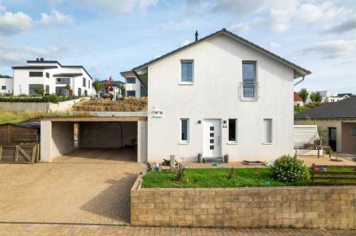 Exklusives Einfamilienhaus mit Garten in ruhiger Wohnlage Auf Mont (Wincheringen)