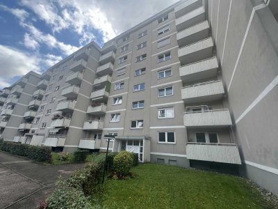 Gutgeschnittene Etagenwohnung mit herrlichem Ausblick und zwei Balkonen in Freiburg