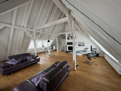 Atelier- oder auch über 90  qm große 1-Zimmer-Studiowohnung