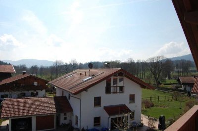 Vor den Toren des Tegernseer Tals - Neuwertige Dachgeschosswohnung mit bester Ausstattung!