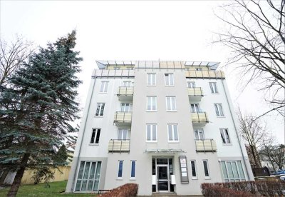 ** Tolle 2,5-Raum Wohnung mit Balkon am Großen Garten**