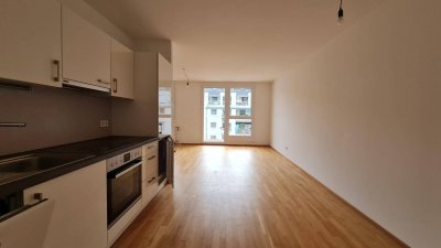 VIEL PLATZ - GARCONNIERE + BALKON mit Innenhoflage + Lift