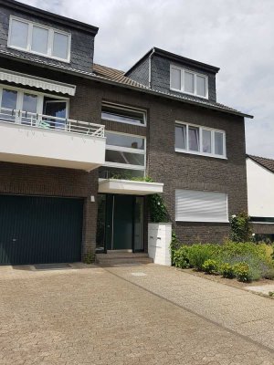 Möblierte Souterrainwohnung mit Terrasse in Lierenfeld