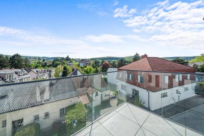 Moderner Erstbezug: Sonnige 5-Zimmer-Wohnung mit Balkon und Weitblick ins Grüne