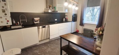 Lichtdurchflutete 4 Zimmer (80 m2) Altbau Wohnung im Herzen Frankenthal zu vermieten