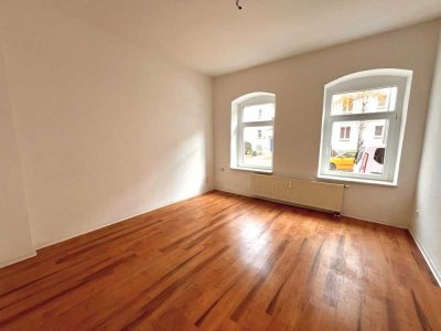 Zentral gelegene, helle 1-Zimmer Erdgeschosswohnung mit Tageslicht-Badezimmer, Küchenzeile-ab sofort