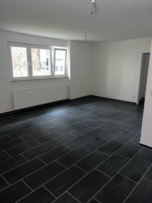 Zentrale Lage zum Hauptbahnhof: komplett sanierte 1 Zimmer-Wohnung!!!