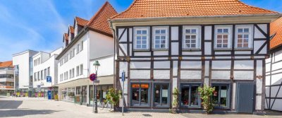 Großzügige Wohnung mit Balkon- auch für eine WG geeignet- zentral in der Altstadt von Soest!