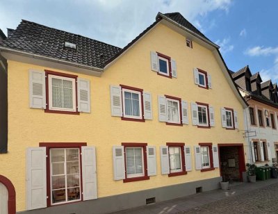 Historisches Mehrfamilienhaus in begehrter Altstadtlage von Ettlingen.