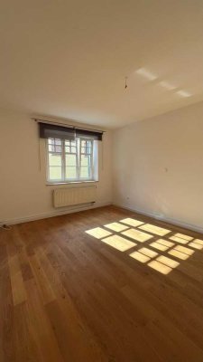 Charmante 5 Zimmer Wohnung in der Altstadt von Weissenhorn 
1480 € - 114 m²