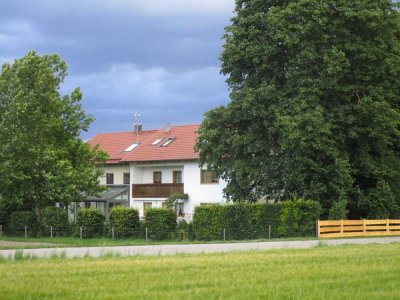 Gepflegte 1-Zimmer-Dachgeschosswohnung  in Ismaning (Außenbereich)