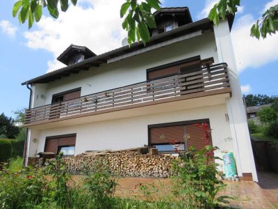 Einfamilienhaus in ruhiger und sonniger Ortslage mit Weitblick über die Donau Nähe Bogen