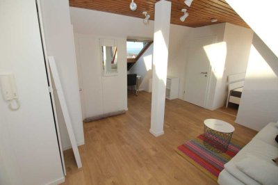 1,5 Zimmer-Wohnung hell und möbliert