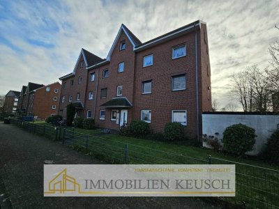 Sehr gepflegte 3 Zi.Wohnung mit Balkon, modernes Bad und Garage möglich. Zentral in kleiner Wohneinh