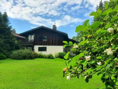 Ruhiges Landhaus inklusive sonnigem Baugrundstück