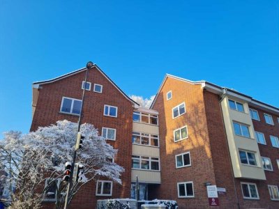 Schöne 2-Zimmer-Wohnung im Stadtteil Kiel-Blücherplatz mit Balkon