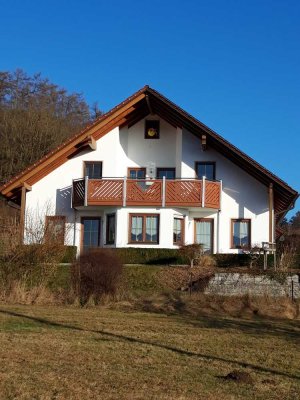 Schöne 3,5-Zimmer-OG-Wohnung in Altenmünster/Zusamzell