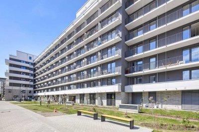 Smyles Living – Studio Einbauküche und Balkon im Erstbezug