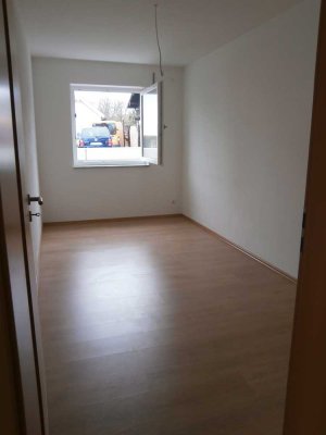 Neuwertige 3-Zimmer-Erdgeschosswohnung mit Terrasse in Eggenfelden