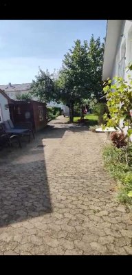 Drei-Zimmer-Wohnung im Erdgeschoss mit Garten zu vermieten